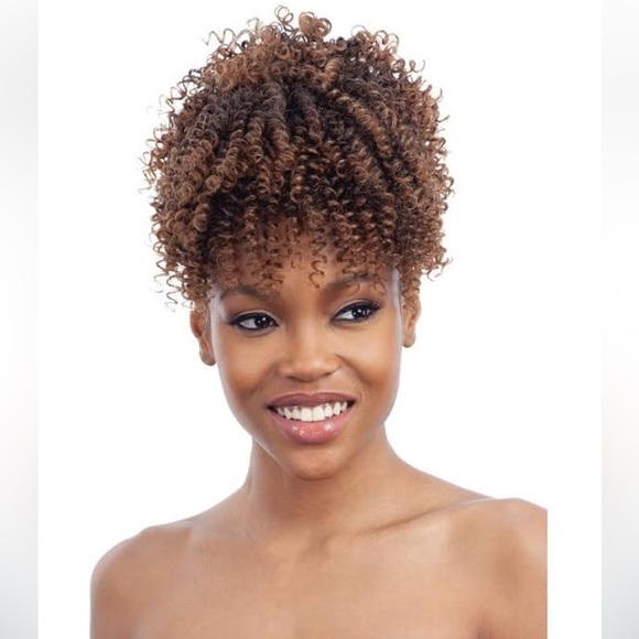 Mayde Beauty Drawstring Ponytail and Bang COCO DOLLIES  NWT - Picture 2 of 6